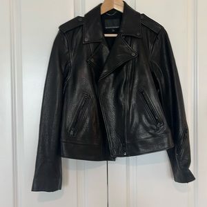 Gorgeous (!!) Banana Republic genuine leather jacket. Black. Never worn.